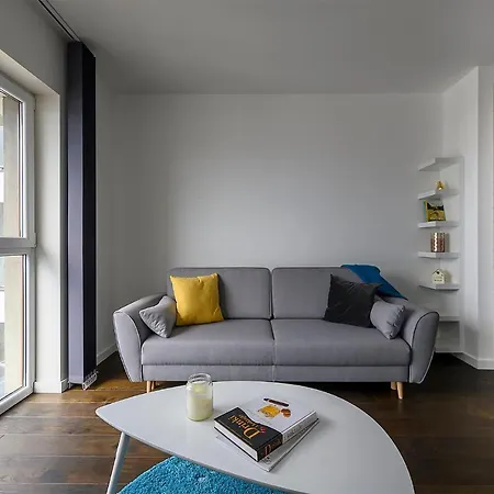 Centre Point Ilumino By Lovlodzapartments Апартаменты