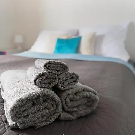 Centre Point Ilumino By Lovlodzapartments Apartman