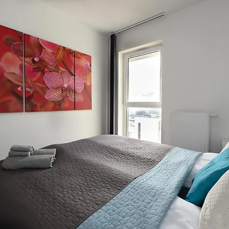 Centre Point Ilumino By Lovlodzapartments *