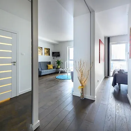 Апартаменты Centre Point Ilumino By Lovlodzapartments