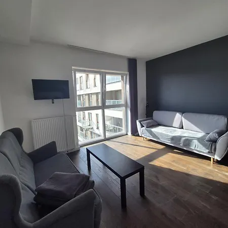 Centre Point Ilumino By Lovlodzapartments *