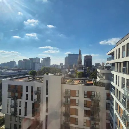 Centre Point Ilumino By Lovlodzapartments * ウッチ