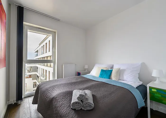 アパート Centre Point Ilumino By Lovlodzapartments ウッチ