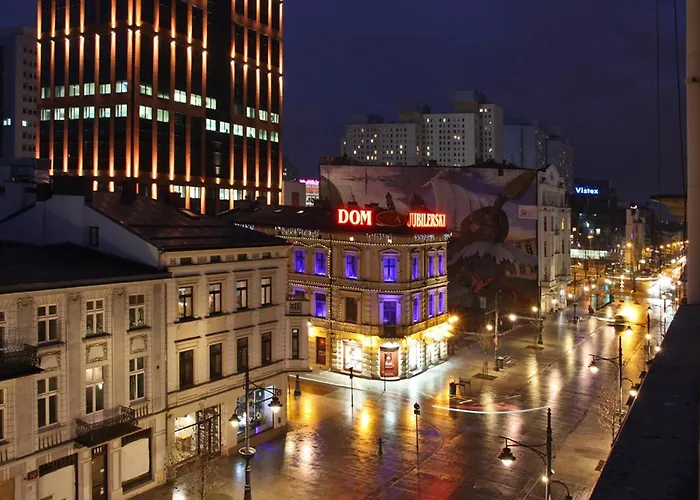 Centre Point Ilumino By Lovlodzapartments Łódź